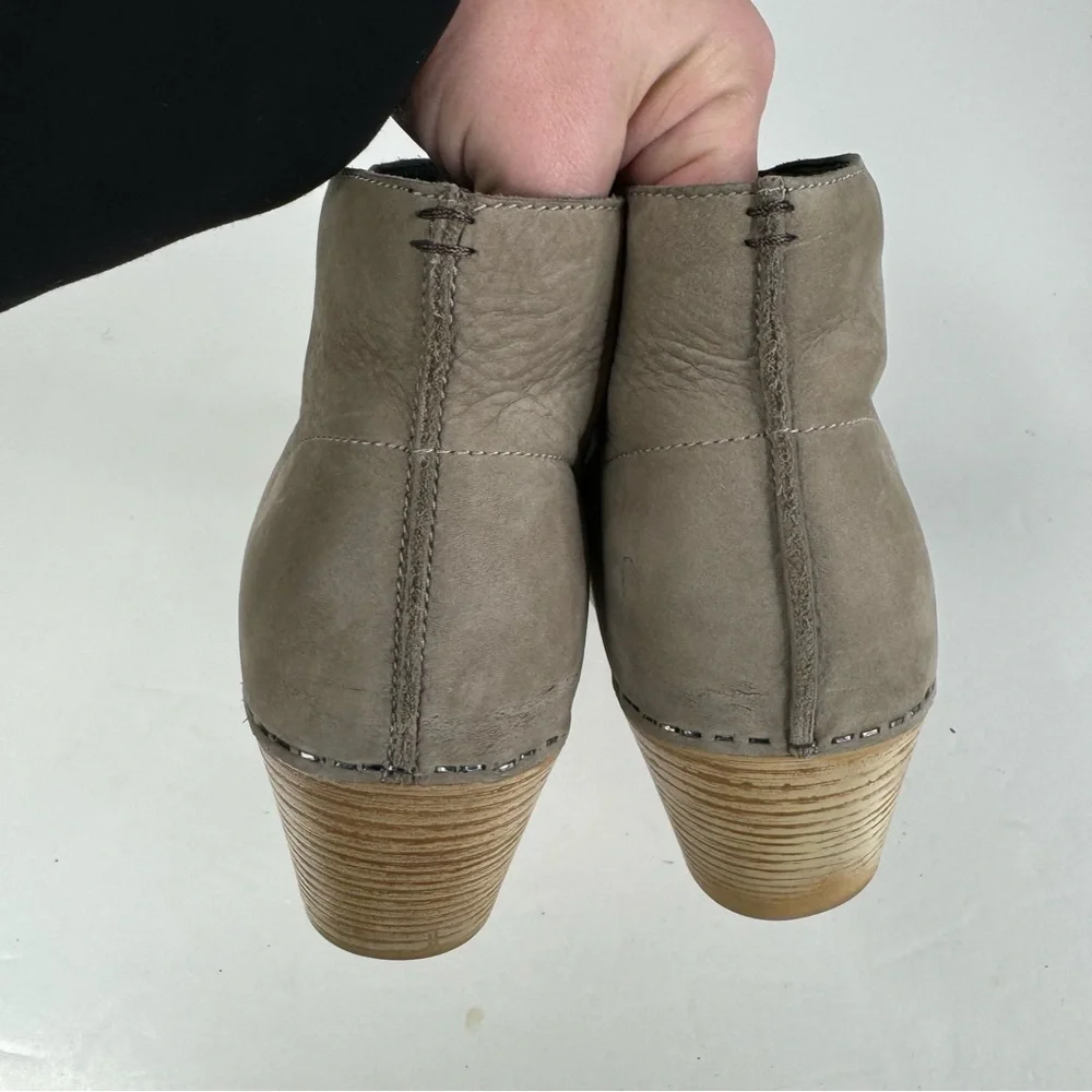Dansko‎ Maria Beige Leather Ankle Booties Size 42